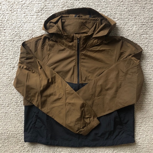 lululemon athletica Jackets & Blazers - LULULEMON CROPPED FULL-ZIP JACKET/ HOODIE.NWOT.